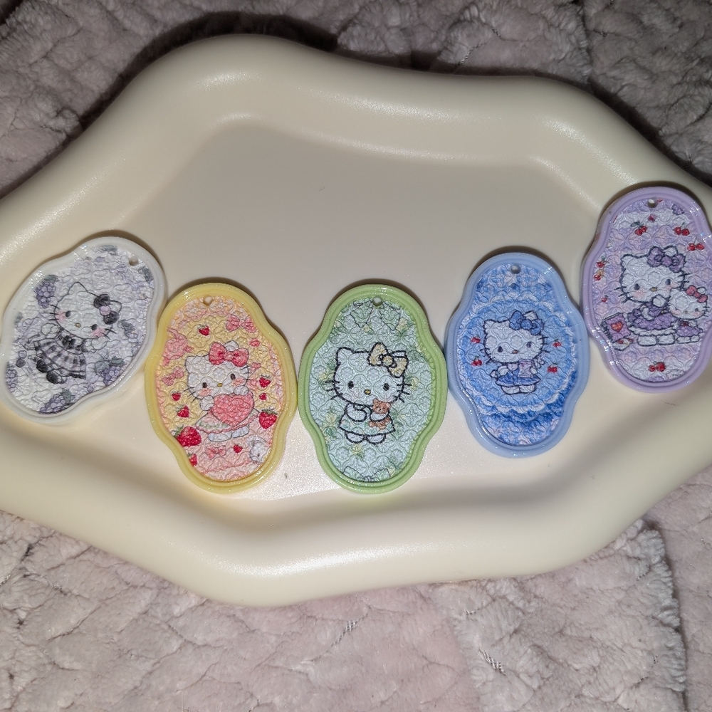Set of 5 Hello Kitty Embroidered Patches
